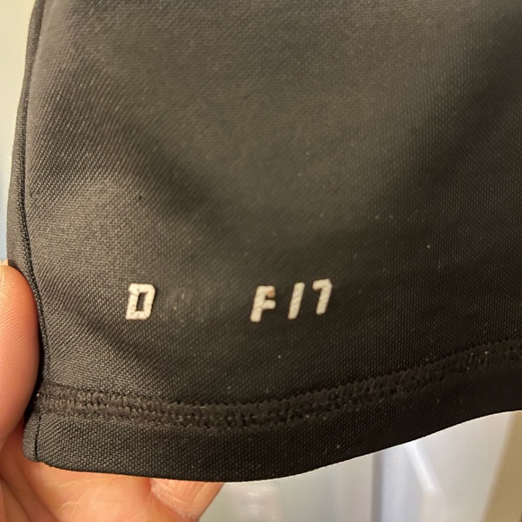 Large Nike Dry-fit shirt - Picture 6 of 6